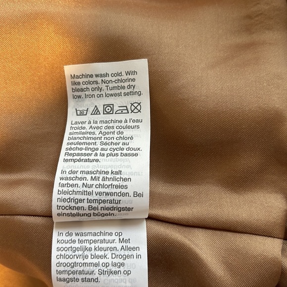 EUC j crew faux fur excursion vest size small - Picture 11 of 11